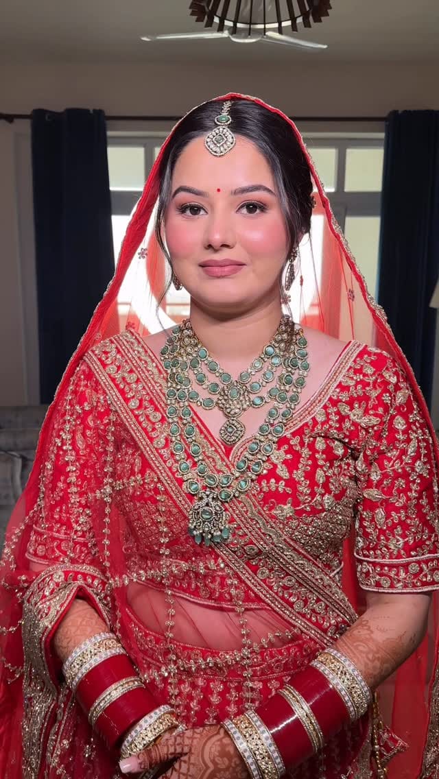 Post 4 by Ananya | Makeup Artist on Instagram (video)
