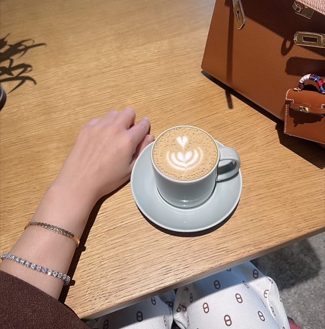 Post 10 by منى محمد بن كلي on Instagram (carousel)