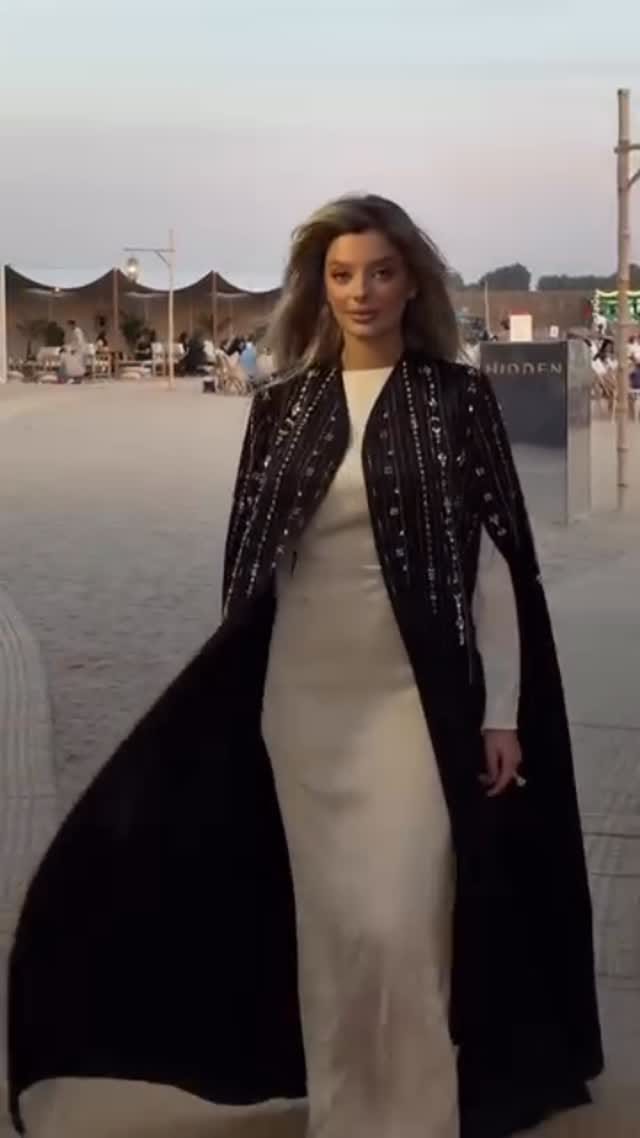 Post 3 by Luxury Abaya Designer Dubai | عباية دبي | Dubai Abaya Wholesale on Instagram (video)