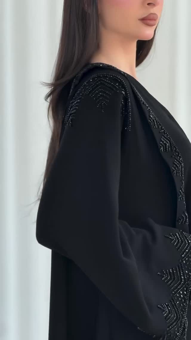 Post 8 by Luxury Abaya Designer Dubai | عباية دبي | Dubai Abaya Wholesale on Instagram (video)