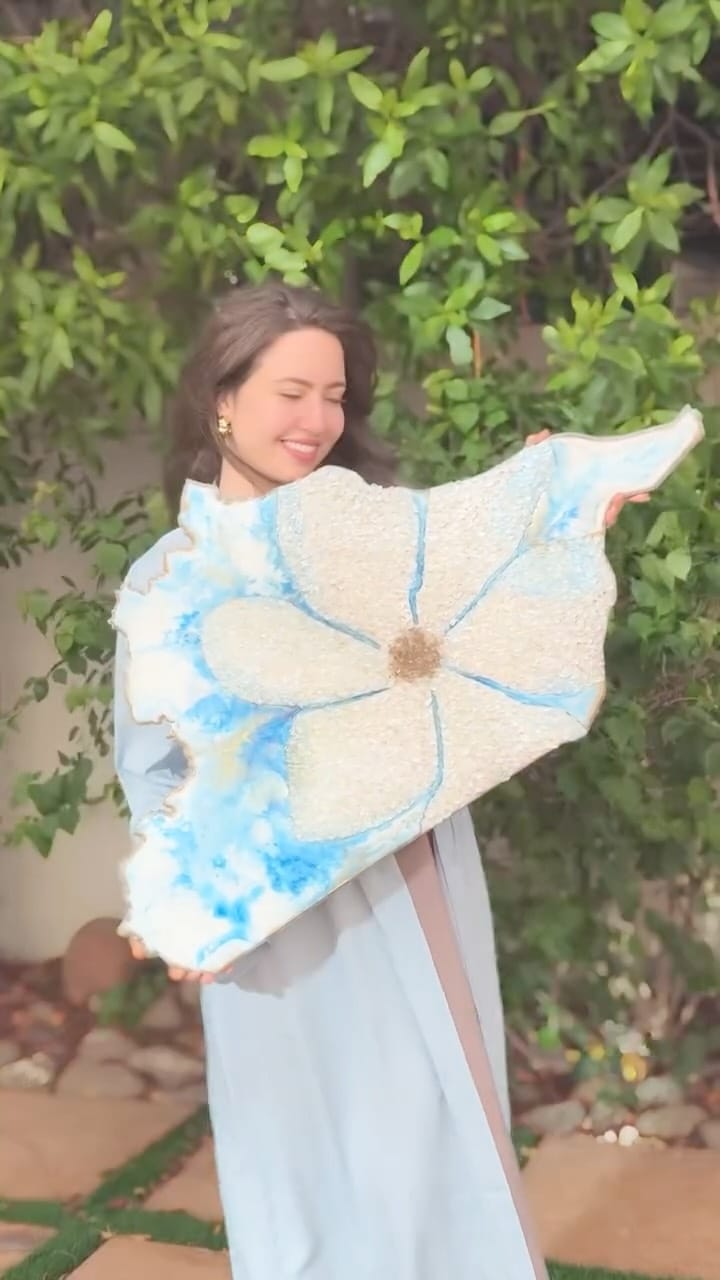 Post 3 by Artbynajea | ناجية رمضان on Instagram (video)