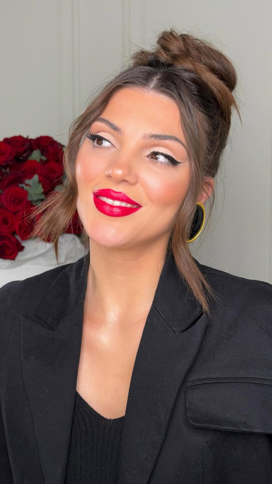 Post 9 by Makeup Artist Dubai💄Визажист Дубай | Обучение макияжу | Крым on Instagram (video)