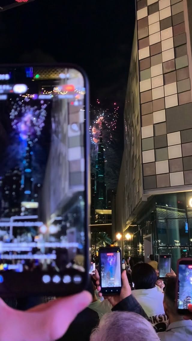 Post 4 by G Ꭷ L D  𝗕 𝝠 𝗞 𝗛 𝗠 𝝠 𝗟 𝗜 on Instagram (video)