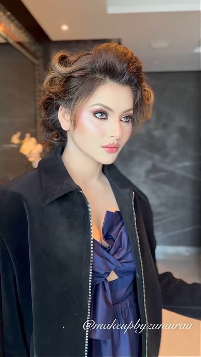 Post 8 by Zunaira Dasti | Dubai | Abu Dhabi Makeup Artist on Instagram (video)
