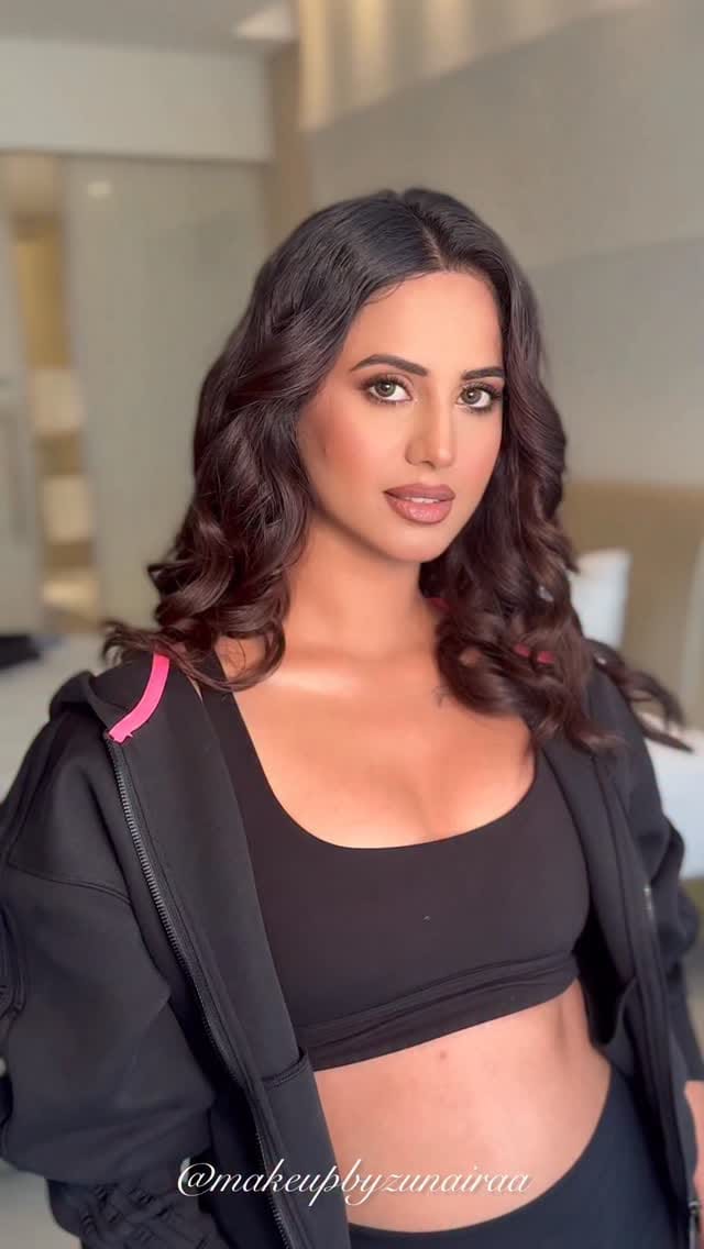 Post 7 by Zunaira Dasti | Dubai | Abu Dhabi Makeup Artist on Instagram (video)