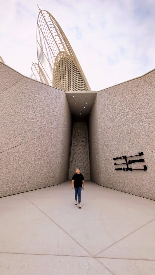Post 2 by Fouad Yousif on Instagram (video)