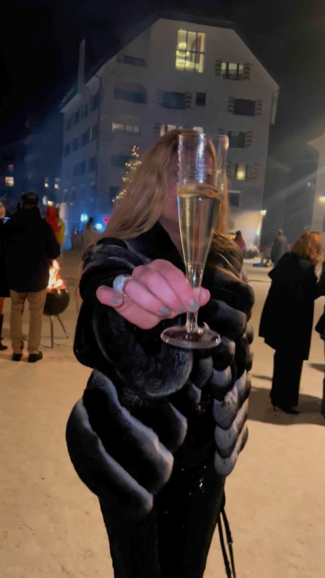 Post 8 by 👑Anzhelika Kostina on Instagram (video)