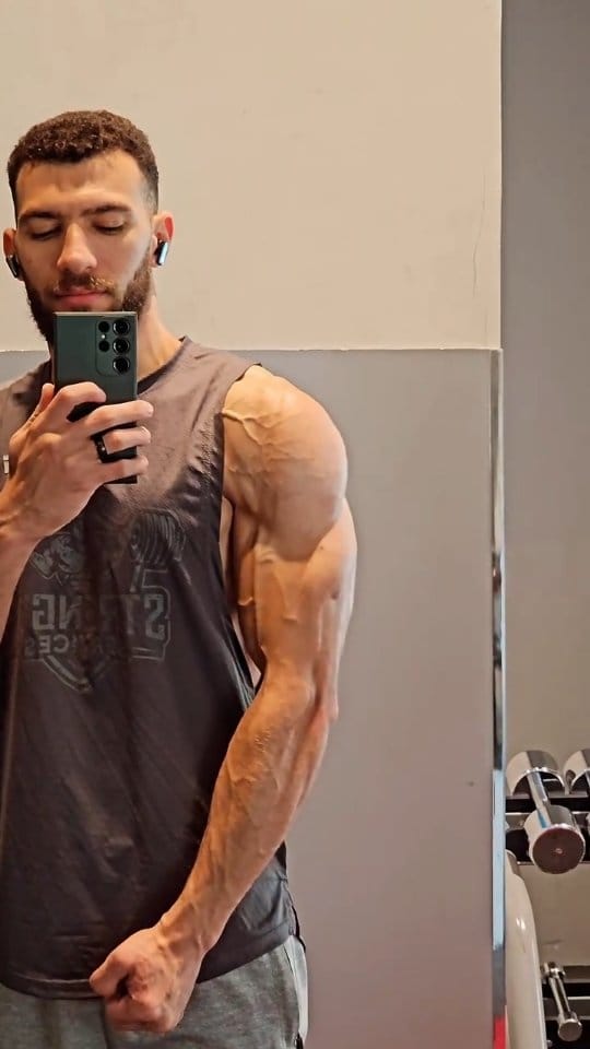 Post 6 by Youssef Tarek on Instagram (video)