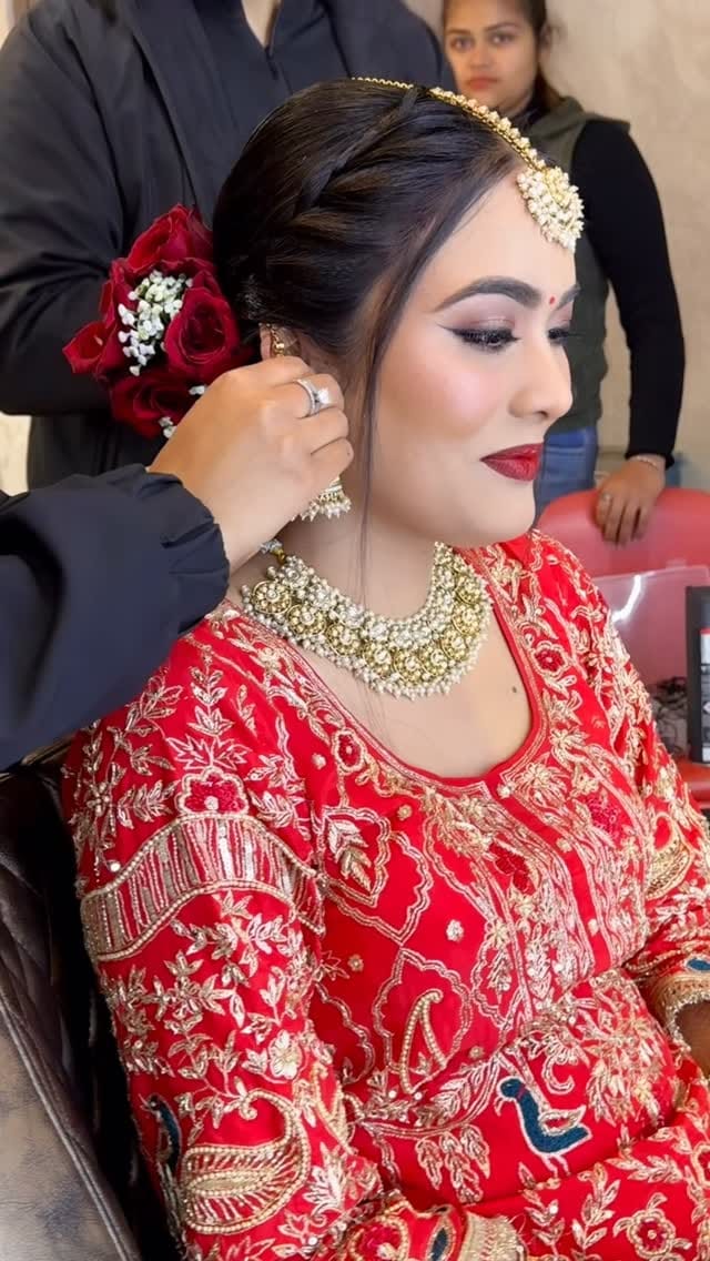 Post 6 by RAJNI VERMA on Instagram (video)