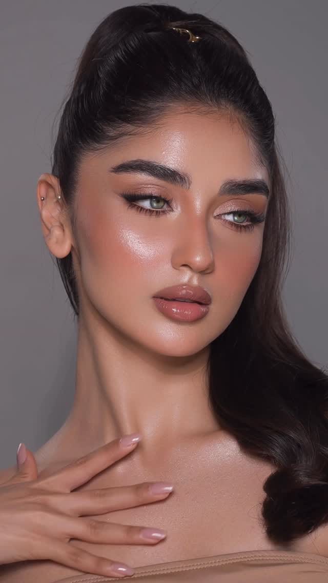 Post 2 by @mojdehhh___ on Instagram (video)