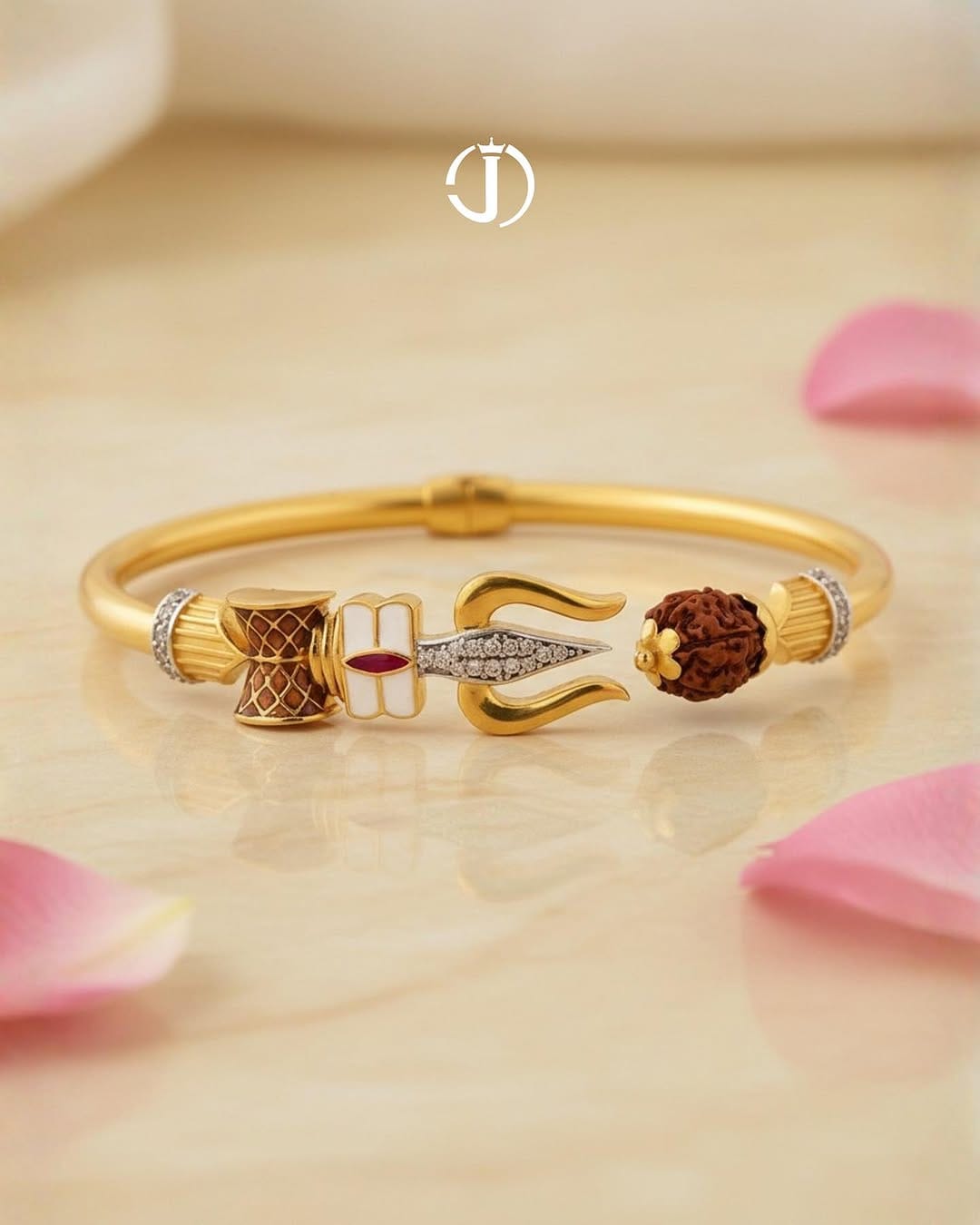 Post 5 by Chittilappilly Jewellers on Instagram (image)