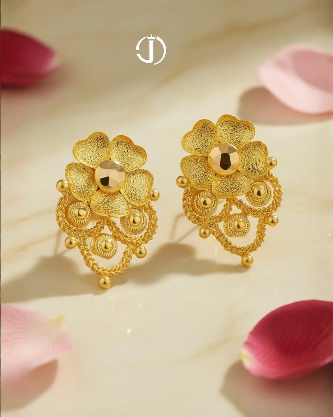Post 2 by Chittilappilly Jewellers on Instagram (image)