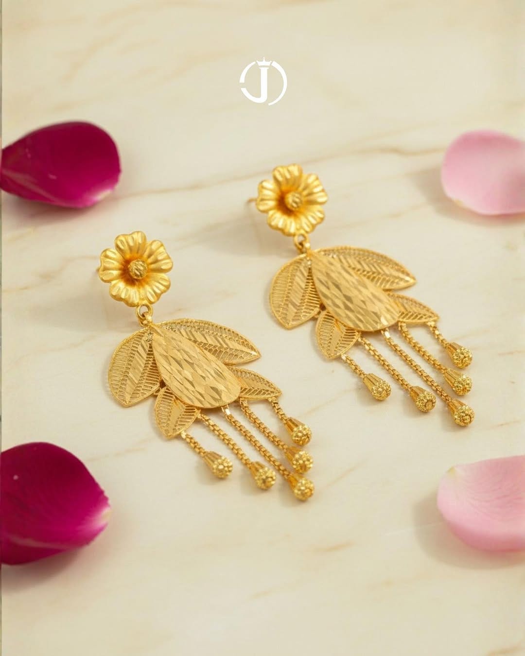 Post 4 by Chittilappilly Jewellers on Instagram (image)