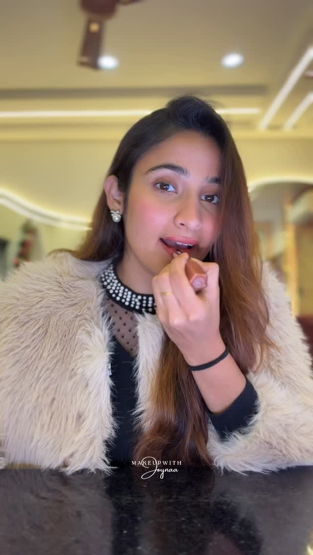 Post 3 by JOYNAA💄💋JODHPUR BEST BRIDAL MAKEUP ARTIST on Instagram (video)