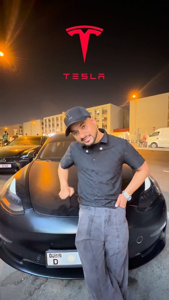 Post 4 by Umair Akhtar on Instagram (video)