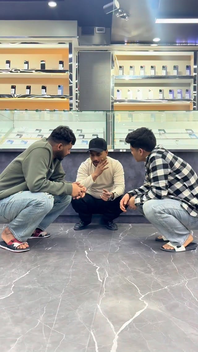 Post 1 by Umair Akhtar on Instagram (video)