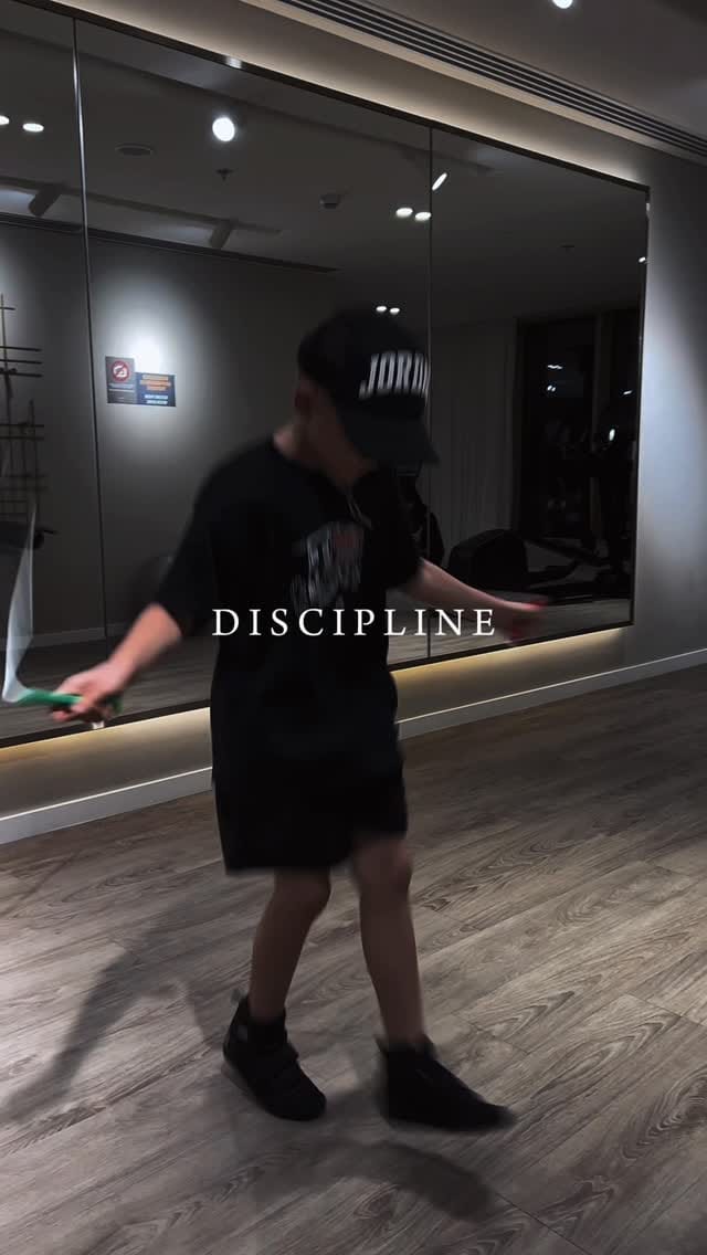 Post 8 by Alena Shugurova on Instagram (video)