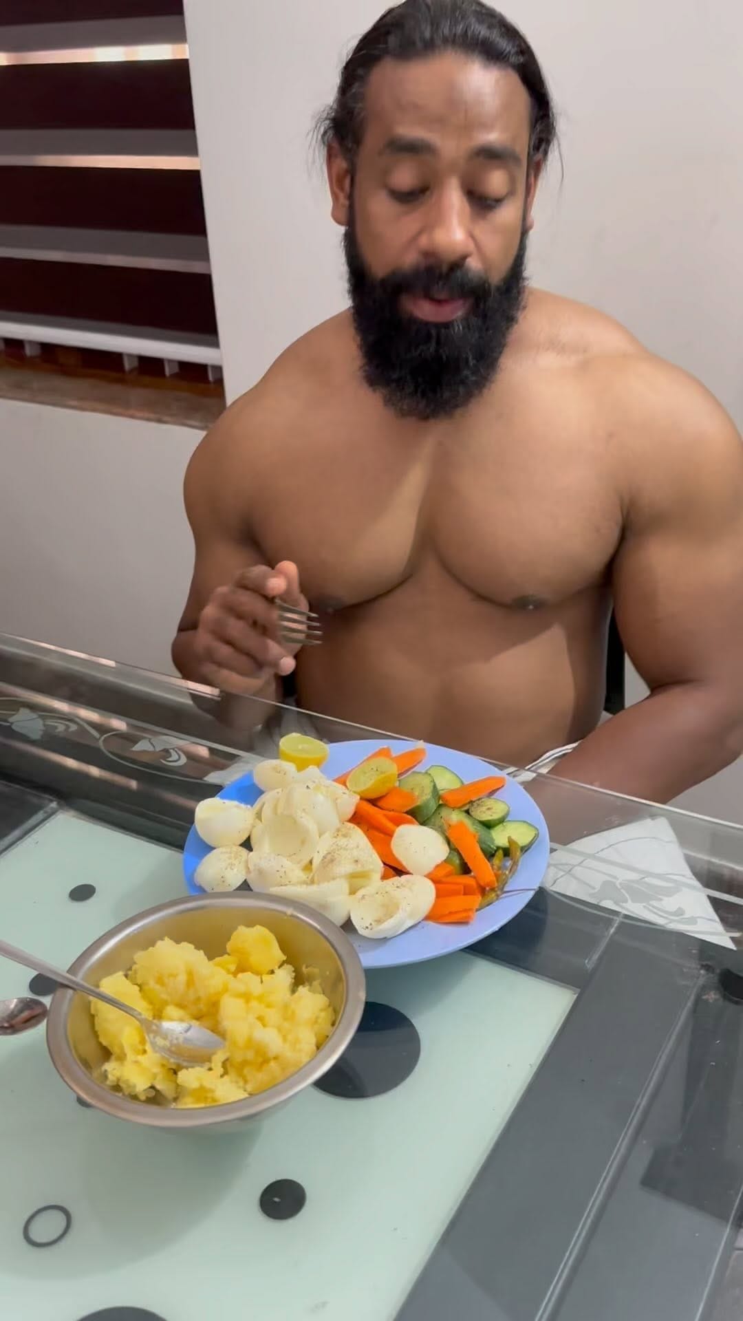 Post 8 by Shafeeq Chenadan | Bodybuilder on Instagram (video)
