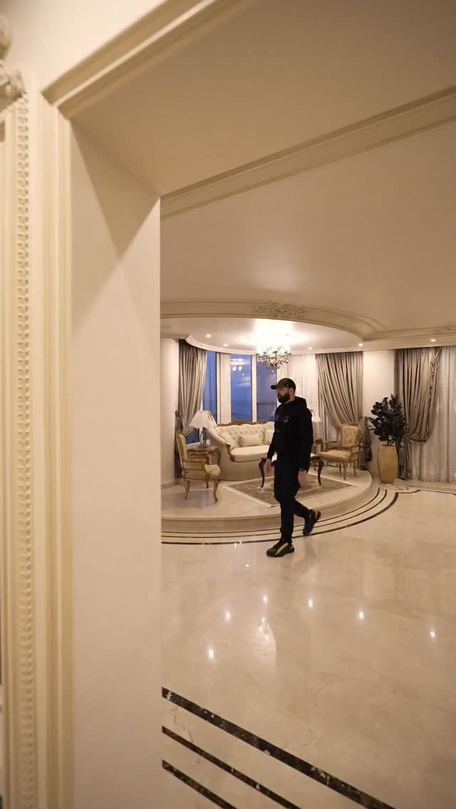 Post 6 by Ahmed Darwish on Instagram (video)