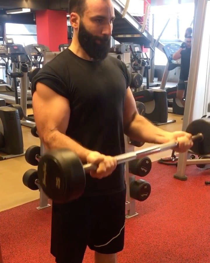 Post 10 by 4 FITNESS ARABIA on Instagram (video)