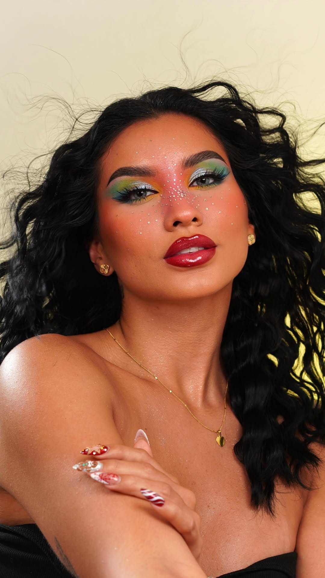 Post 3 by YOUR DREAM MAKEUP ARTIST on Instagram (video)