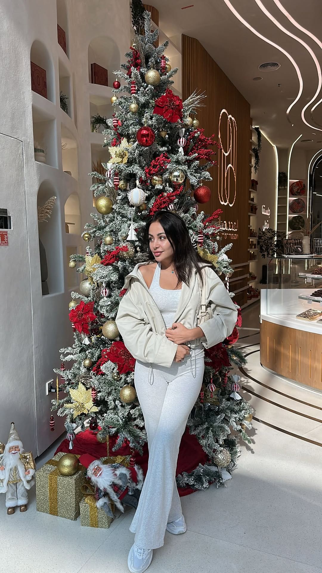 Post 6 by Fatma alshikh on Instagram (video)