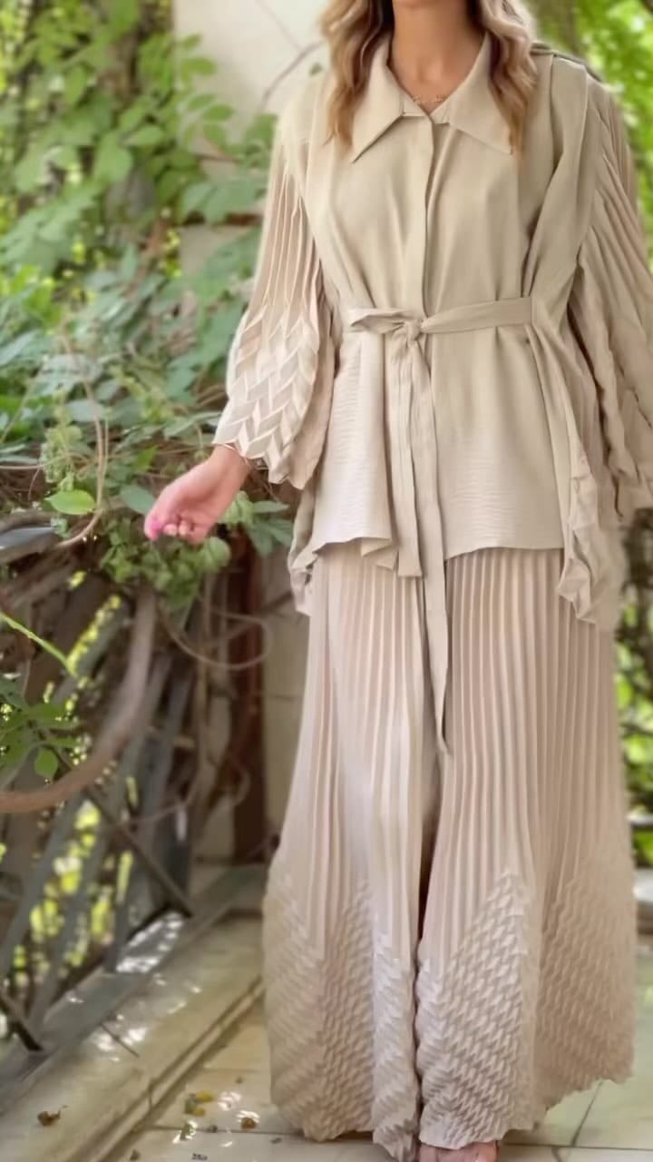 Post 1 by Fashion Dubai on Instagram (video)
