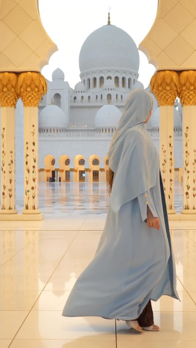 Post 1 by فَهیمِه 🌙 on Instagram (video)