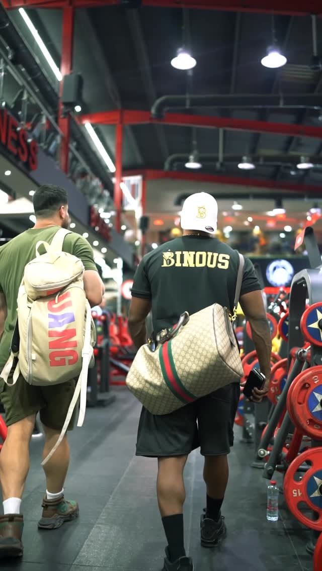 Post 5 by Mahmoud Khamis on Instagram (video)