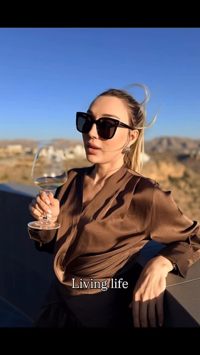Post 10 by Natalia Krasnoperova on Instagram (video)