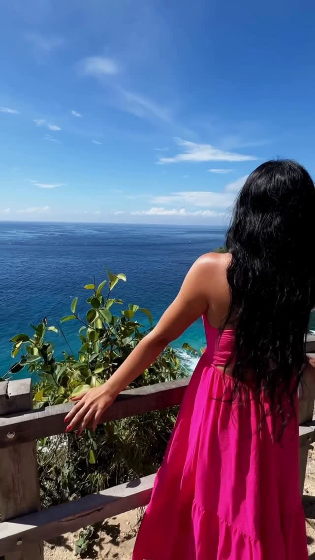 Post 8 by Iqra Unaiz Malik on Instagram (video)