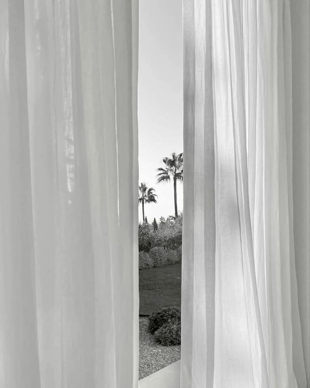 Post 3 by 𝐌𝐢𝐧𝐚 on Instagram (carousel)