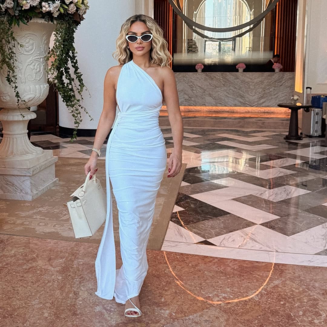 Post 2 by Ayshglamm أيشا غلام on Instagram (carousel)