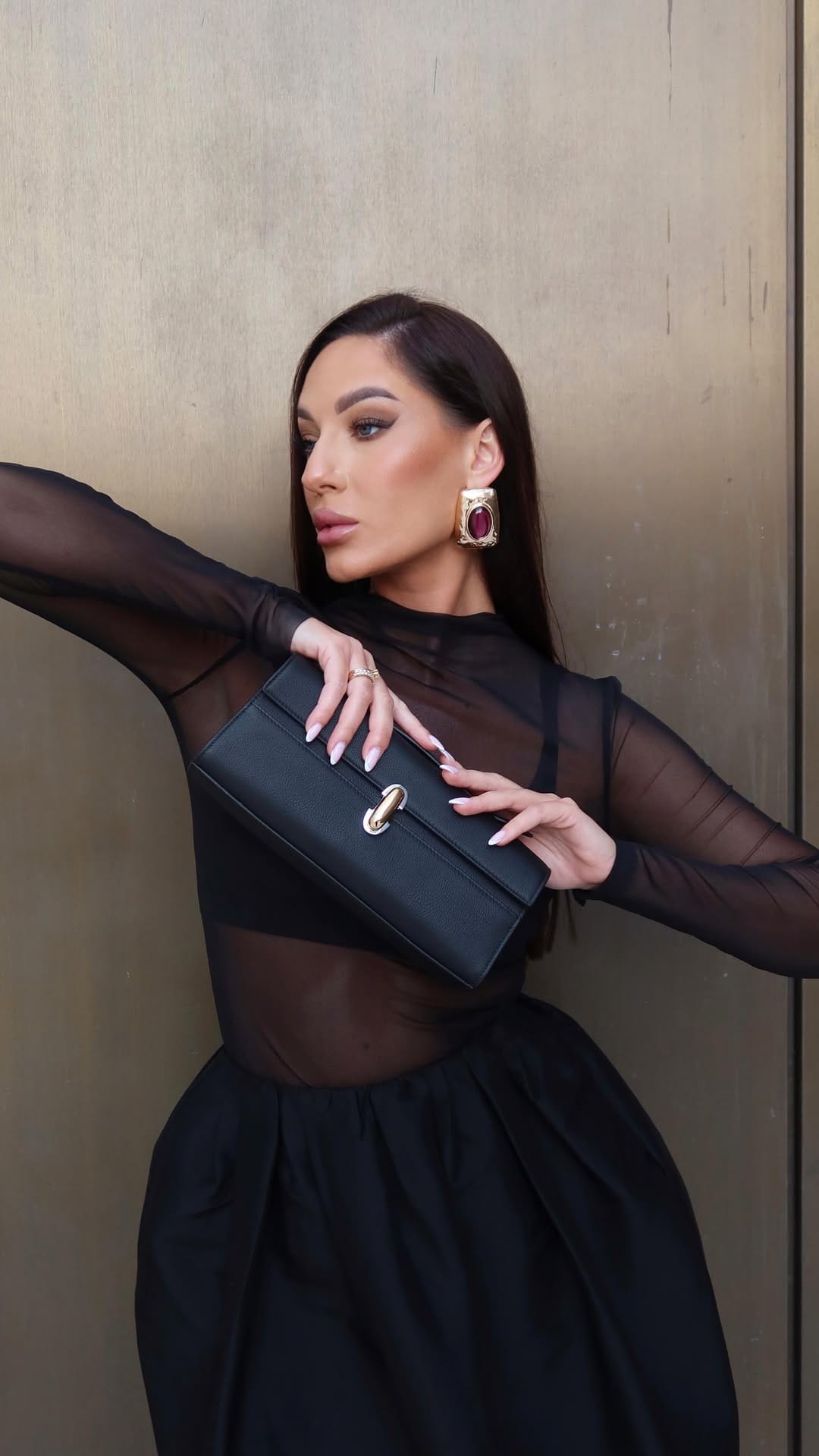 Post 9 by VICTORIA LAZARUK | 𝗖𝗢𝗡𝗧𝗘𝗡𝗧 𝗖𝗥𝗘𝗔𝗧𝗢𝗥 on Instagram (video)