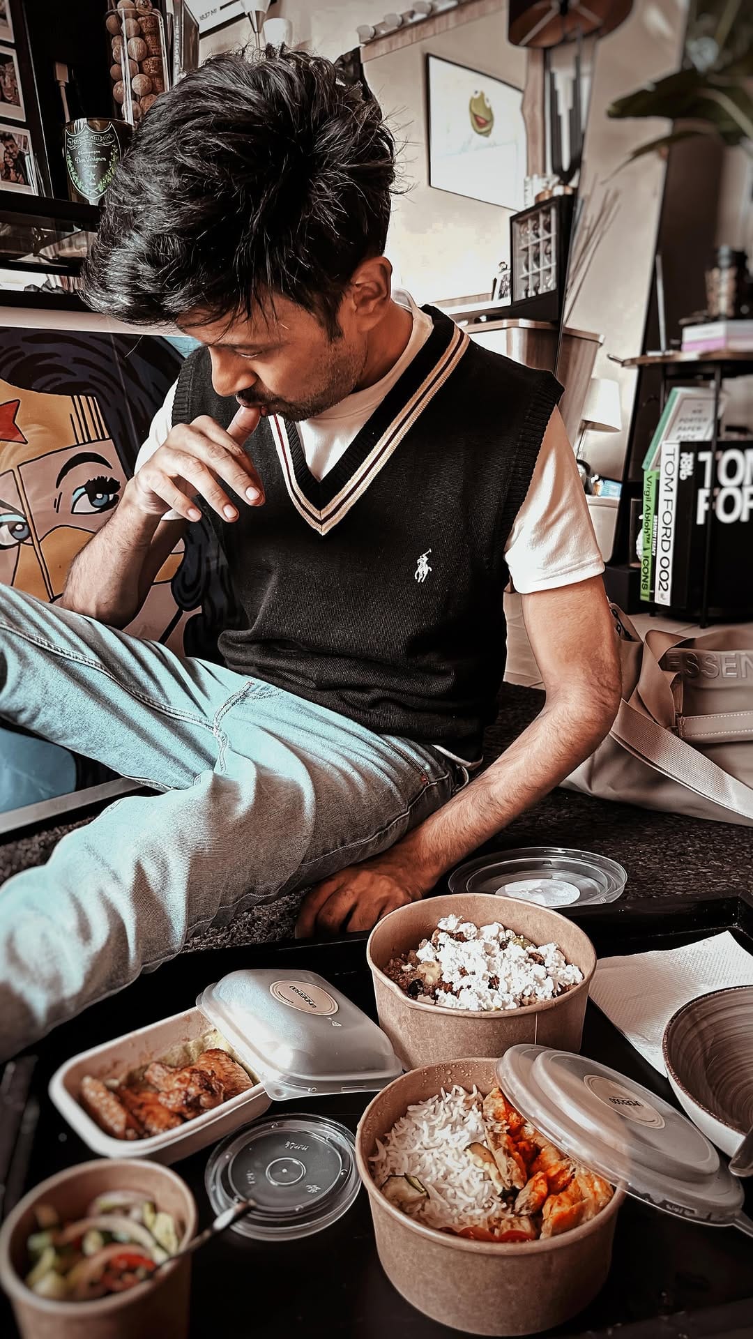 Post 10 by Zeeshan Azeem on Instagram (video)