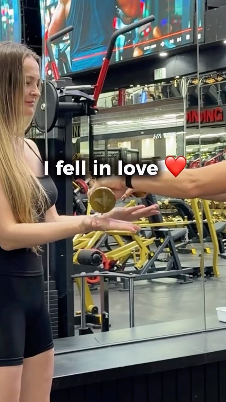 Post 2 by Sandra Savvoeva on Instagram (video)