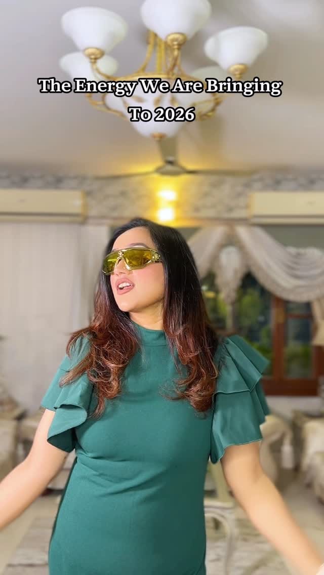 Post 2 by Farnaz Alam on Instagram (video)