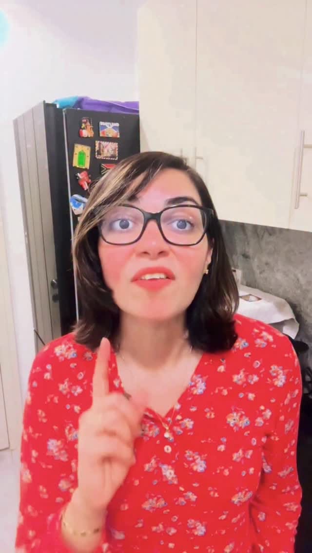Post 4 by Shanti Khanna on Instagram (video)