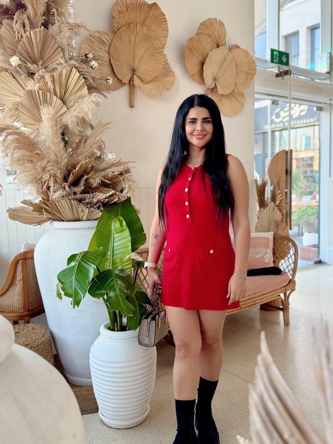 Post 8 by Narges Ahmadpour on Instagram (carousel)