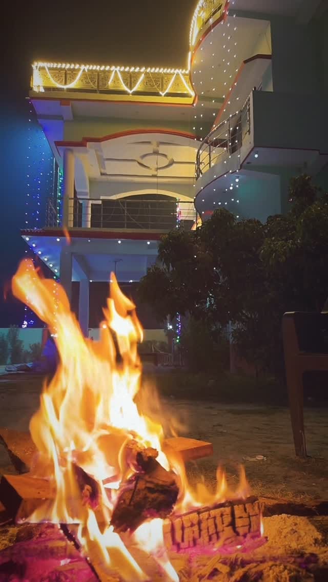 Post 4 by Abhishek Shukla on Instagram (video)