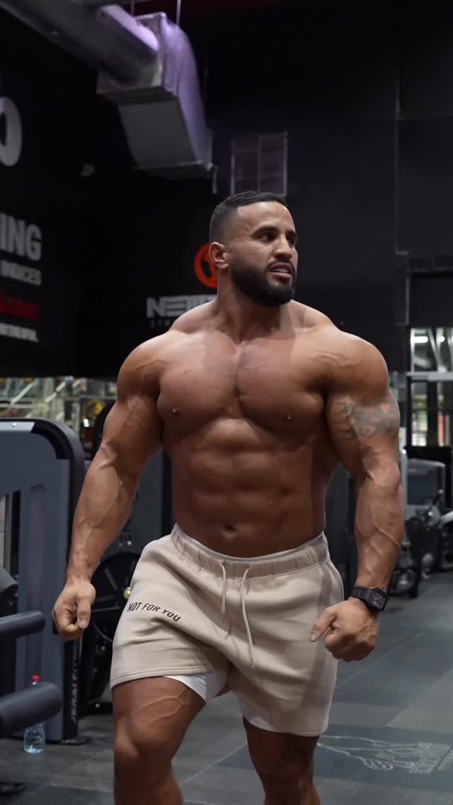 Post 7 by Hulk_moroccan  🇦🇪🇲🇦 on Instagram (video)