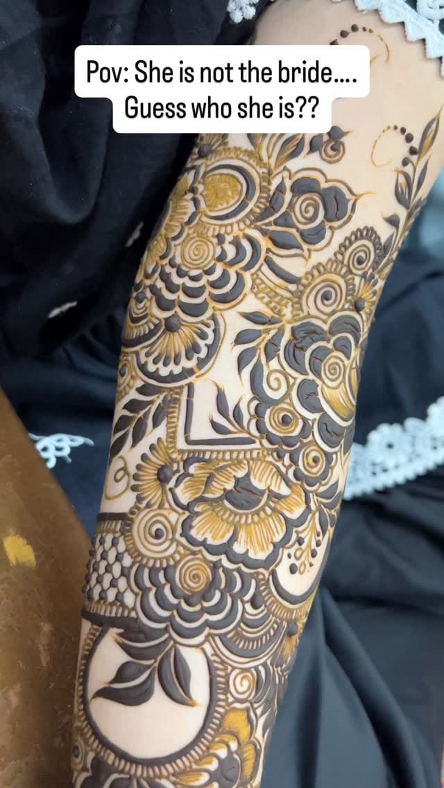 Post 2 by Mehendiartgallery on Instagram (video)