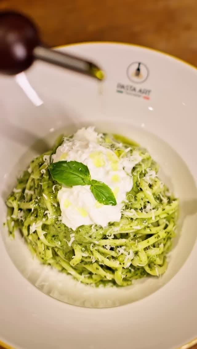 Post 2 by Dubai Festival City Mall on Instagram (video)