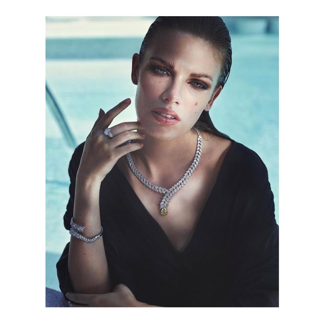 Post 3 by Lina Dahlbäck Hair & Makeup Artist on Instagram (image)