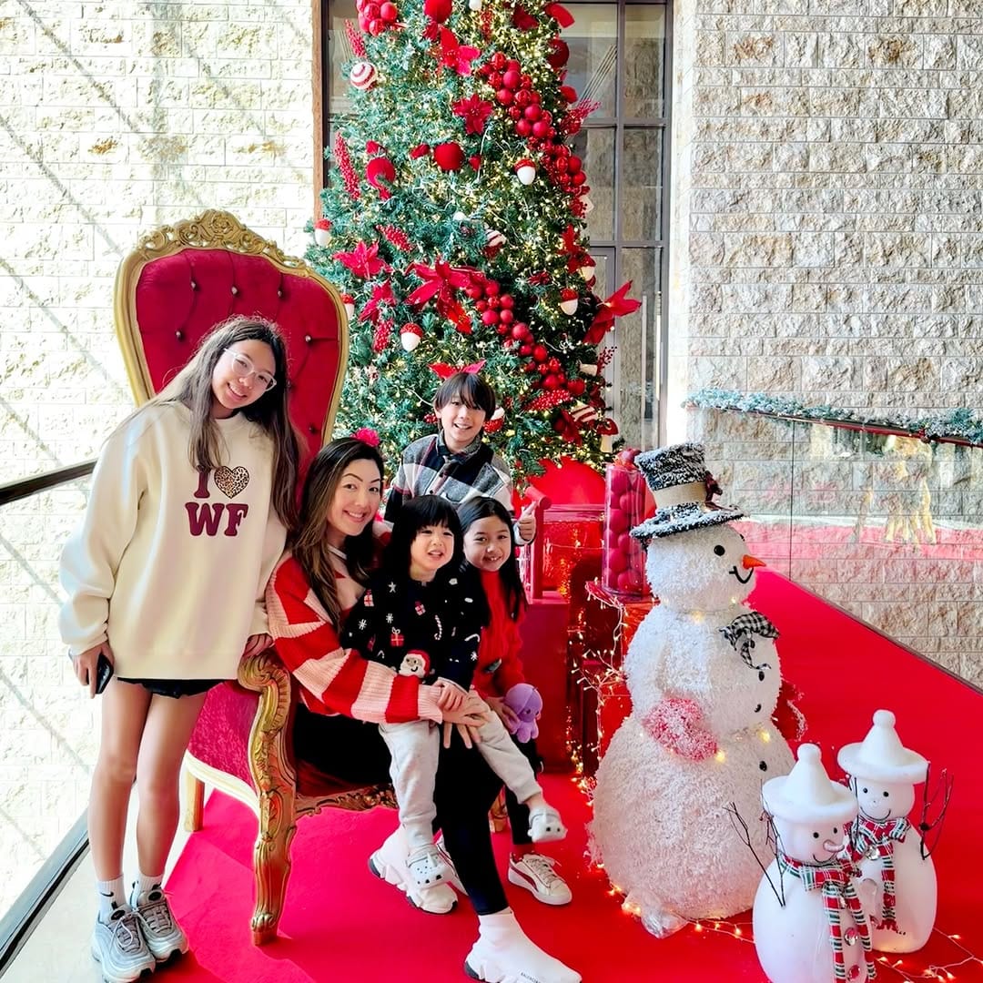 Post 4 by Adrina 💋 on Instagram (carousel)