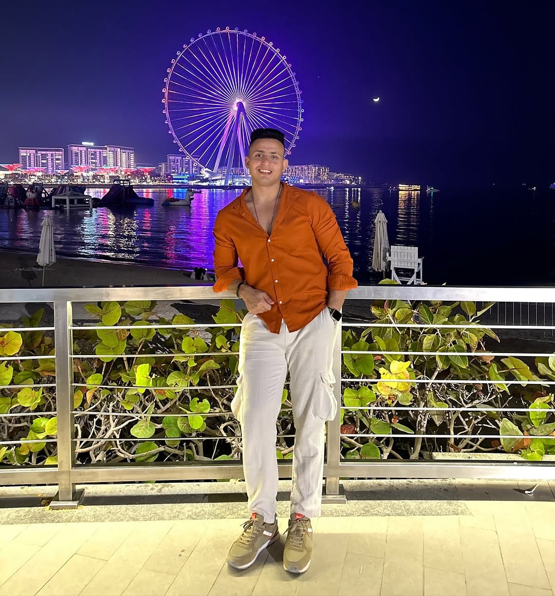 Post 8 by 𝗠𝗼𝗵𝗮𝗺𝗲𝗱 𝗘𝗺𝗮𝗱 on Instagram (carousel)