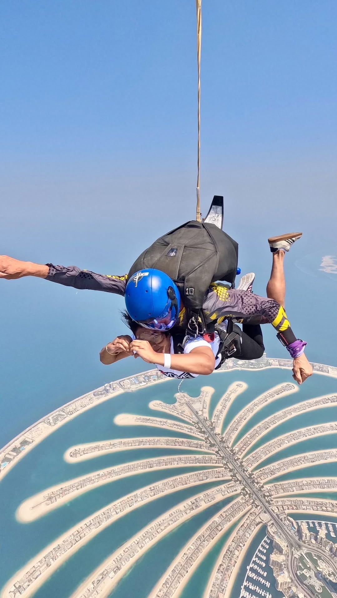 Post 8 by Diksha || UAE licensed Blogger on Instagram (video)