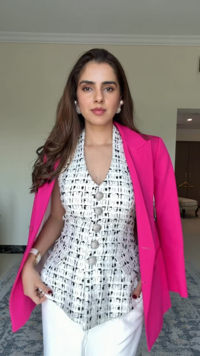 Post 1 by Sharnamli Mehra on Instagram (video)