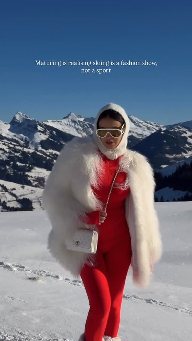Post 7 by Fashion Hunter Personal shopper & Stylist on Instagram (video)
