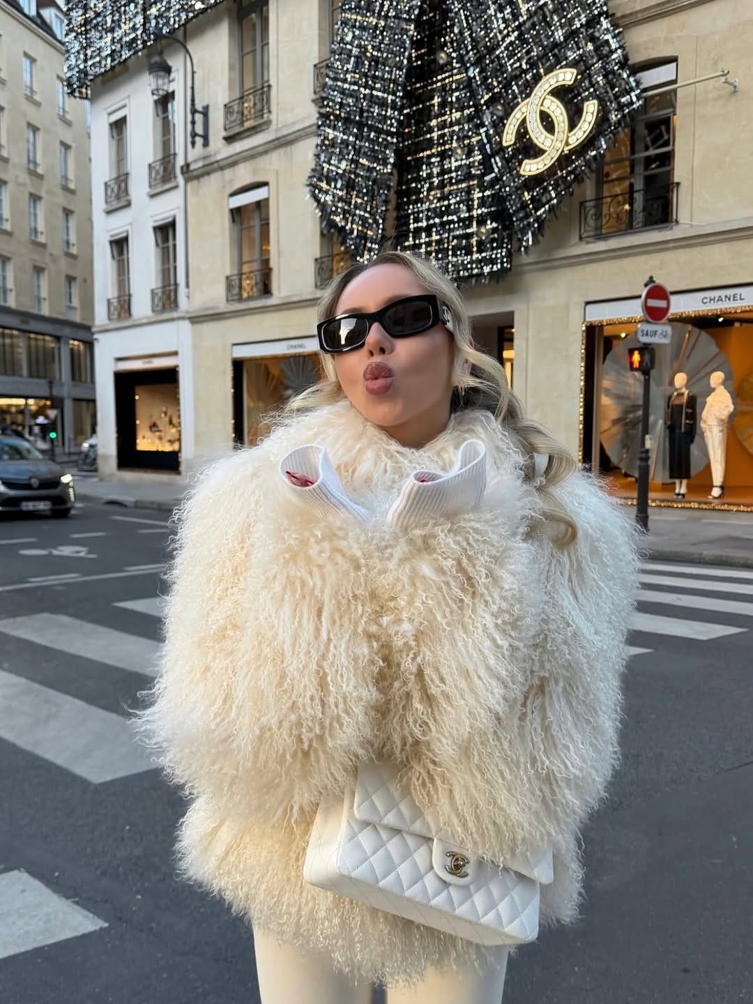 Post 4 by Fashion Hunter Personal shopper & Stylist on Instagram (image)